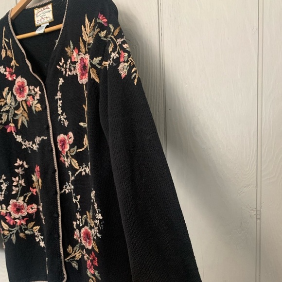 Vintage floral knit embroidered sweater button down granny sweater size 14/16 - Picture 6 of 10